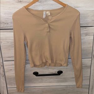 DIVIDED cropped long sleeve t shirt